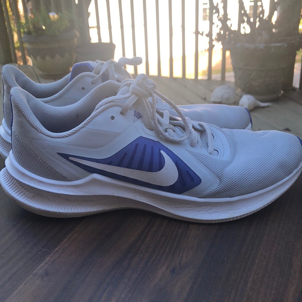 Nike Men's Downshifter Basketball Shoes size 9.5! Excellent condition!